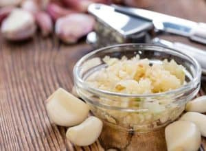 Cooking-with-Garlic