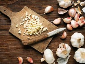Health-Benefits-of-Raw-Garlic
